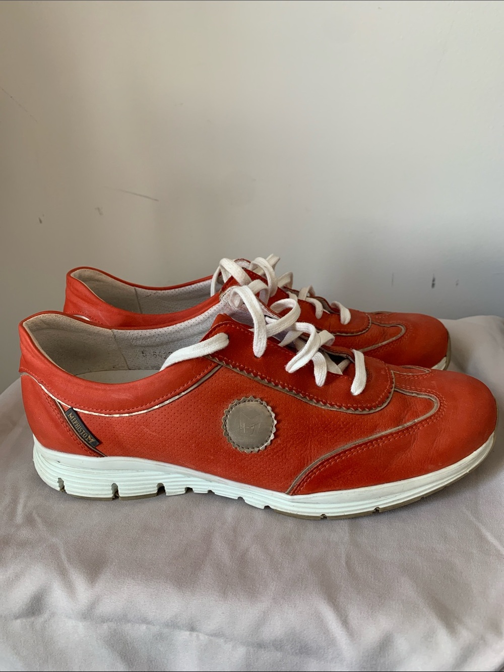 Mephisto Women’s Orange Leather Lace-Up Sneakers - Picture 3 of 9